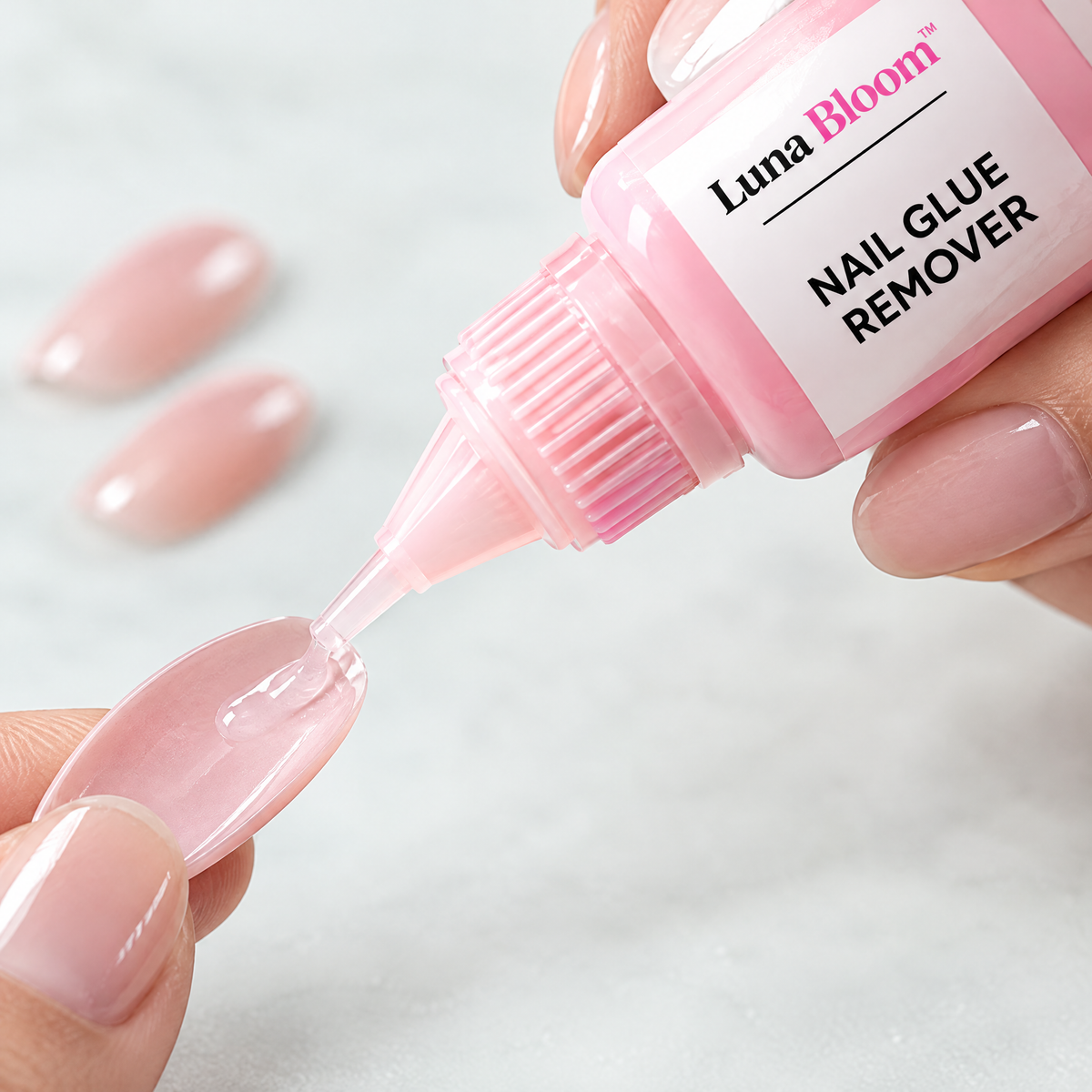 No-Lamp Semi-Solid Nail Glue Kit – close-up